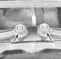 12.12 Снятие и установка рычагов задней подвески (модели 1993 и 1994 г.г. вып.)